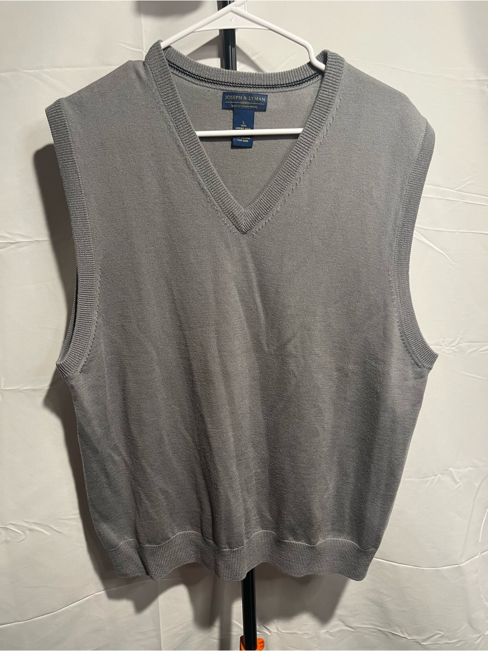 Joseph & Lyman Gray 100% Merino Wool V-neck sweater vest L
